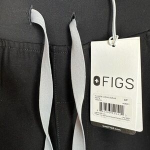FIGS Black Scrub Pants NWT